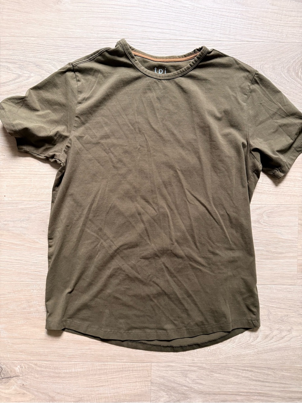 Men's Olive Short-Sleeve Curved Hem Crew Tee